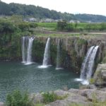 豊後大野市緒方町、日本の滝百選にも選ばれ、大分県百景の1つにも選ばれている名瀑、幅120m、高さ20mの原尻の滝