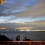 藤沢市、江ノ島サムエルコッキング苑から見える夕暮れの夜景