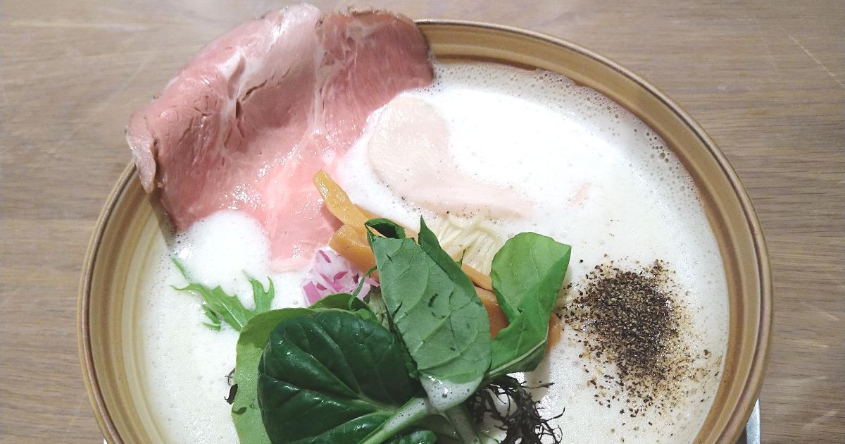 福井市渕、名物の鶏白湯そばの味が人気の麺屋 マニっぷ