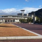 岐阜市の岐阜メモリアルセンター長良川競技場と金華山の風景