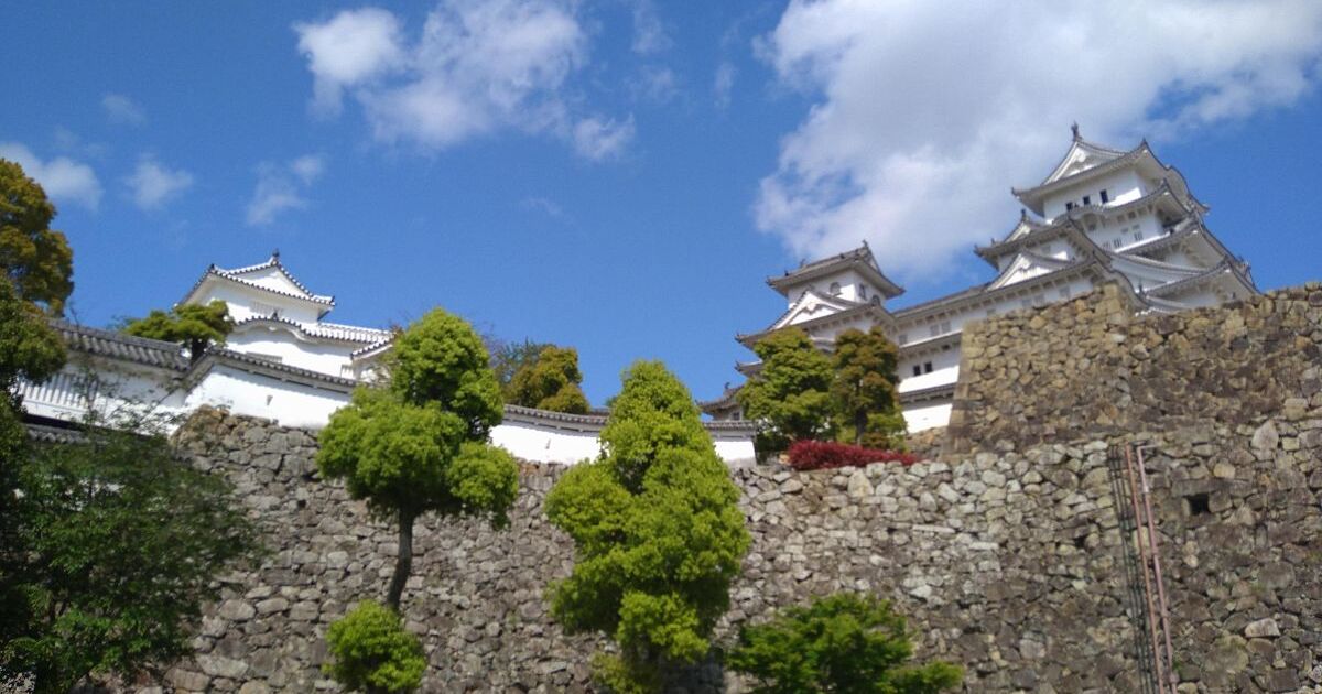 姫路市本町、姫路の街の中心に位置し、日本初の世界文化遺産となった国宝の城、姫路城