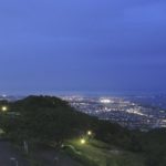 平塚市万田、高麗山公園（湘南平）から見下ろす平塚市内の夜景