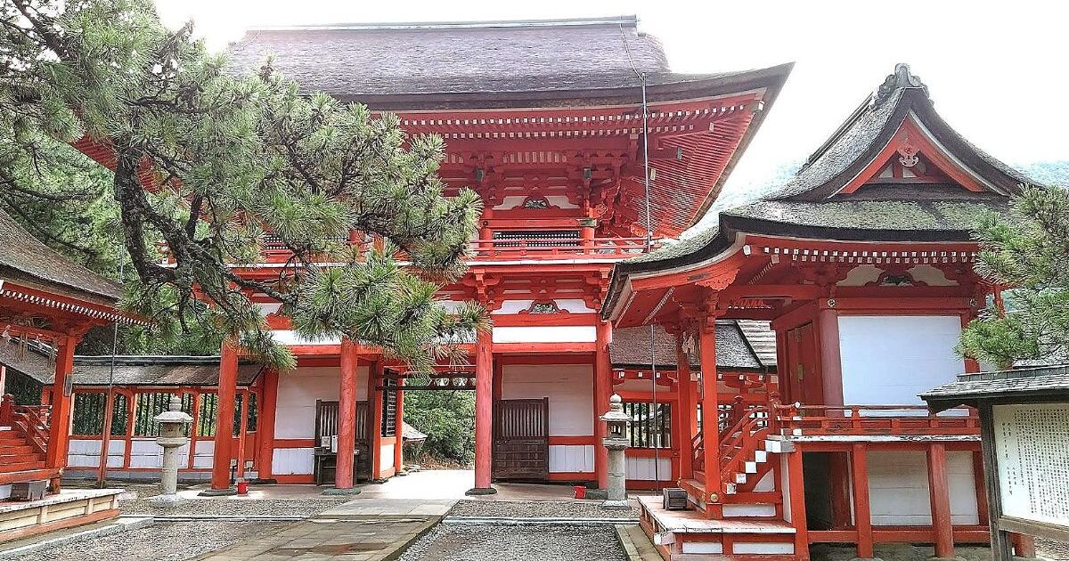出雲市大社町、日本神話の世界が今も繋がる地、日御碕神社