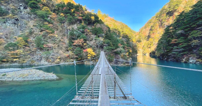 川根本町、寸又峡にかかる夢のつり橋