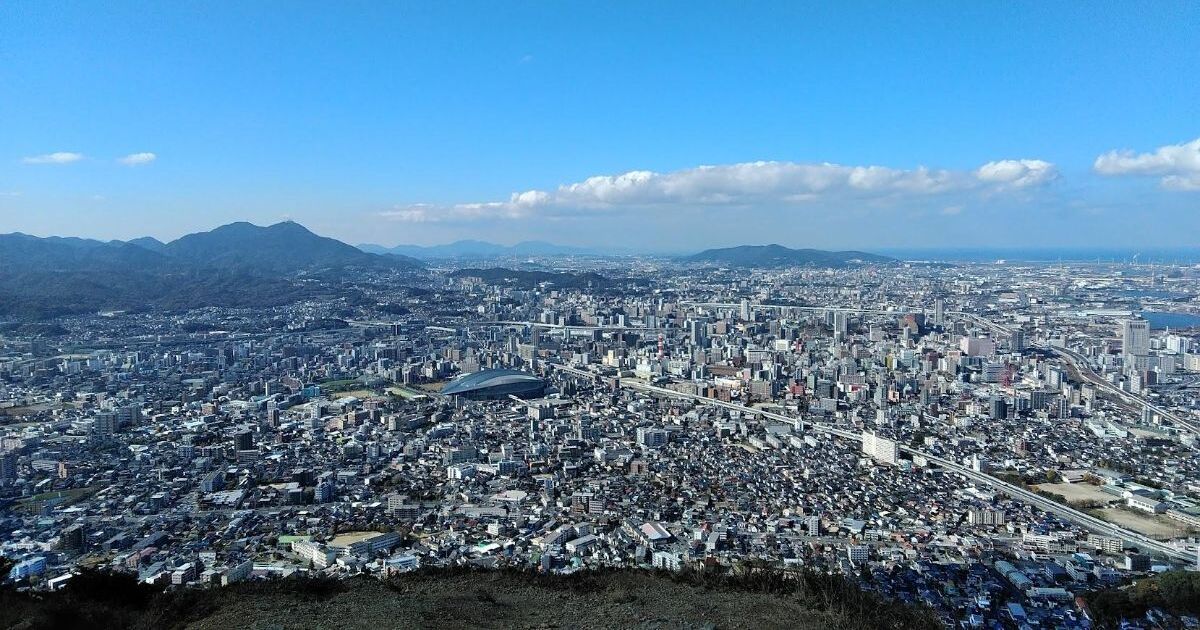 北九州市小倉北区富野、小文字山からの小倉市街地の眺め