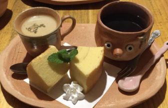 甲賀市、信楽陶芸村 のぼり窯カフェのケーキセット