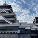 熊本市の中心にある熊本城、堂々たる外観の大天守と小天守