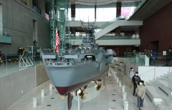 呉市宝町、10分の1スケールの戦艦大和を展示している大和ミュージアム（呉市海事歴史科学館）