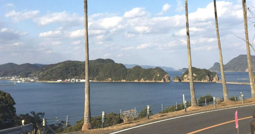 串間市、日南海岸国定公園の最南端に位置する都井岬