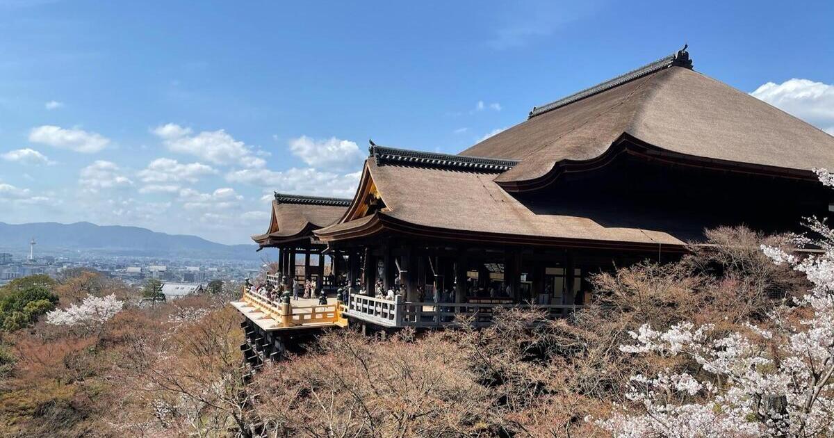 京都市、清水の舞台で知られる清水寺