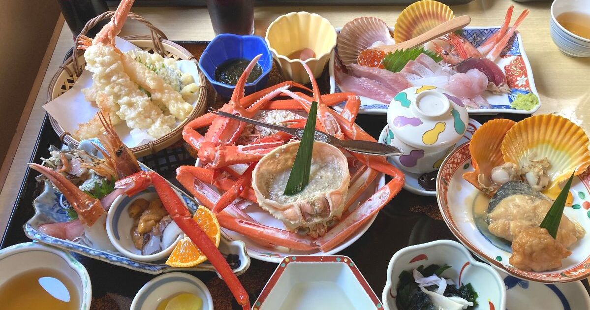 松江市美保関町、松葉ガニ定食が人気の味処 まつや
