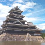 松本市の国宝・松本城は五重六階の天守が現存する日本最古の城