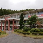長野市、旧柵小学校の校舎を利用した戸隠地質化石博物館