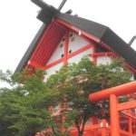 長岡市飯塚、神社の起源は縄文時代にまで遡ると伝えられる宝徳山稲荷大社