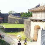 那覇市首里金城町、琉球王朝時代の首里城の通用門、久慶門の風景