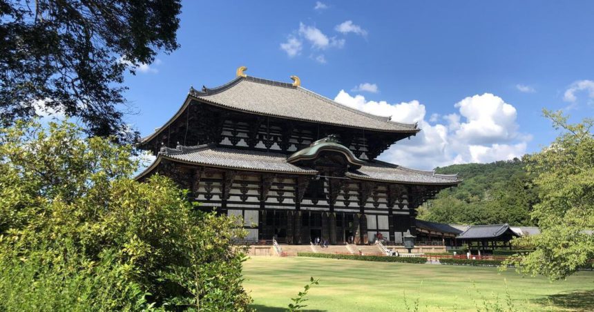 奈良市、聖武天皇の発願で建立された東大寺