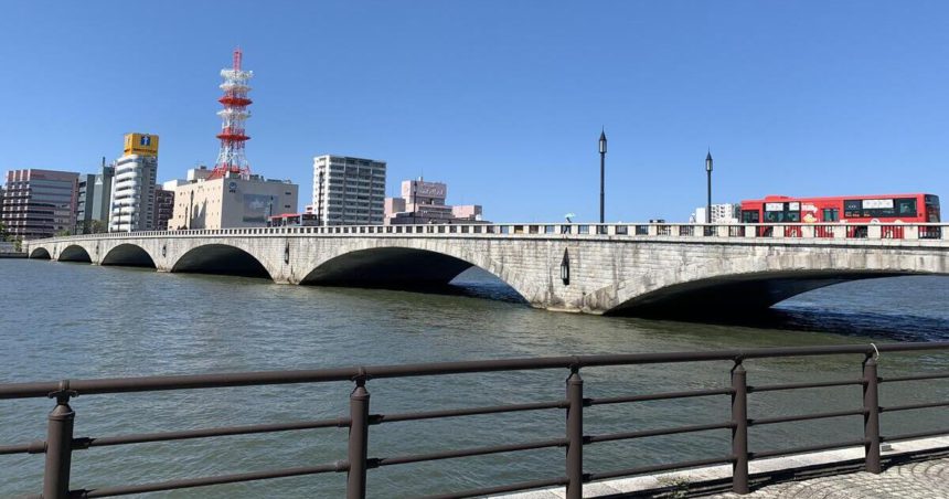新潟市のシンボル、国指定重要文化財の萬代橋