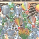 佐賀市白山のバルーン通り商店街（白山いきいき名店街）、熱気球の街・佐賀を象徴する気球の提灯たち