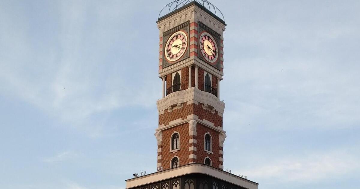 札幌市西区、白い恋人パークのからくり時計塔