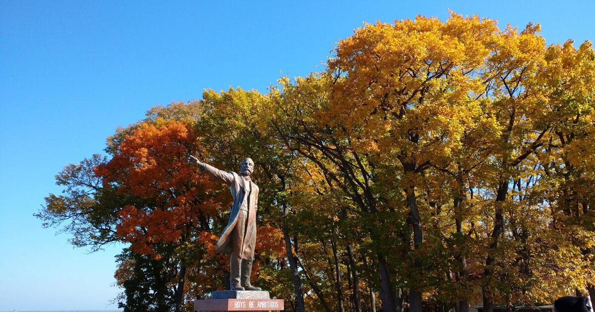 札幌市、少年よ、大志を抱けの言葉で有名なウィリアム・スミス・クラーク博士像