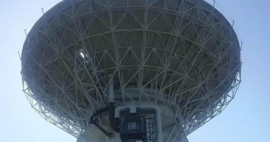 薩摩川内市の国立天文台VERA入来観測局20m電波望遠鏡