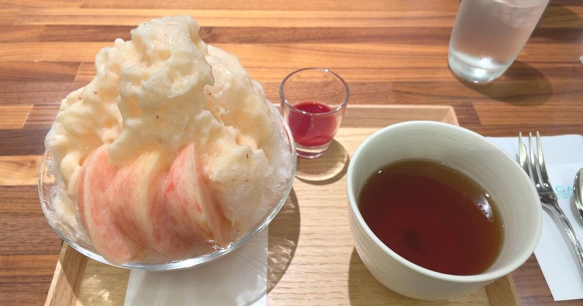 仙台市青葉区一番町、仙台三越にあるイタガキ フルーツ サロンで人気の桃とアールグレイゼリーのかき氷