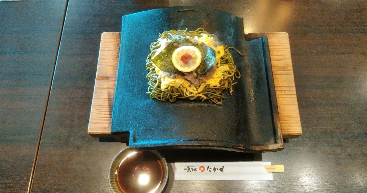 下関市豊浦町、地元の名物料理である瓦そばの発祥の店として人気のたかせ