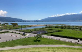 下諏訪町から岡谷市、諏訪市にまたがる地元の象徴、諏訪湖の風景