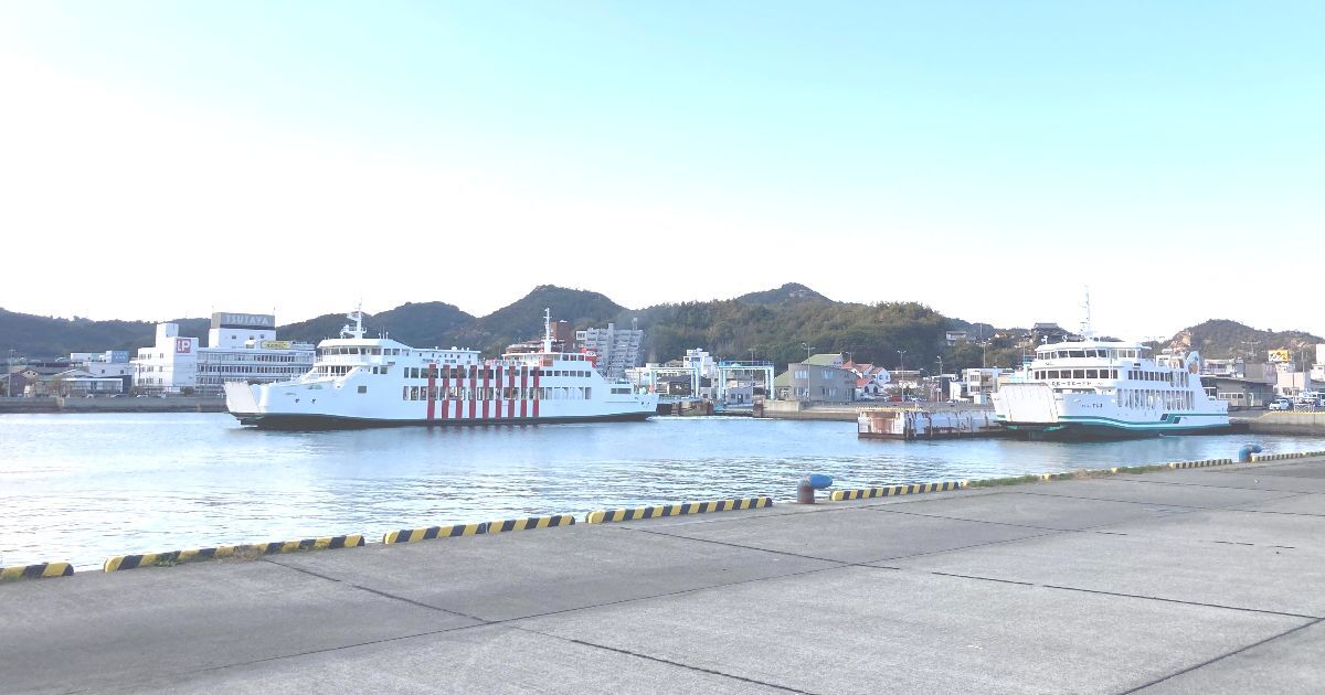 玉野市築港、瀬戸内海の島々へとつながるフェリーも運行している宇野港