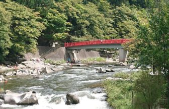 豊田市岩神町、紅葉の名所でもある香嵐渓の香嵐橋