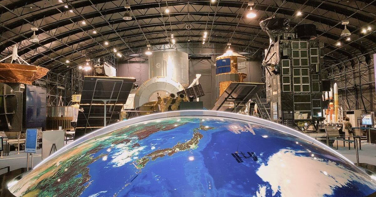 つくば市千現2丁目、JAXA筑波宇宙センターで見学できる展示館、スペースドームの内部風景
