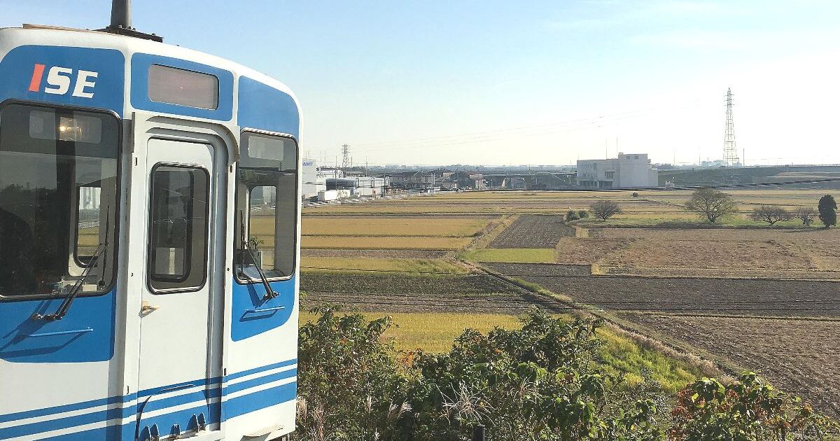 四日市市河原田町、JR関西本線の河原田駅から見える風景