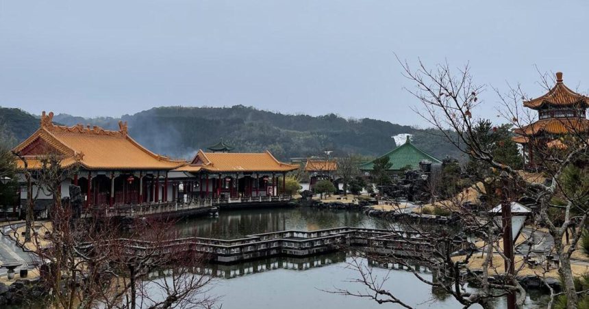 鳥取県と中国河北省の友好のシンボルとして建設された中国庭園・燕趙園