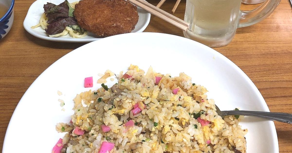 福岡市中央区大名1丁目、昭和時代の懐かしさが今も残る大衆食堂、一膳めし 青木堂の焼きめし