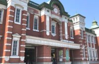 深谷市西島町、ミニ東京駅とも呼ばれ、レンガ風のタイルが美しいJR高崎線の深谷駅
