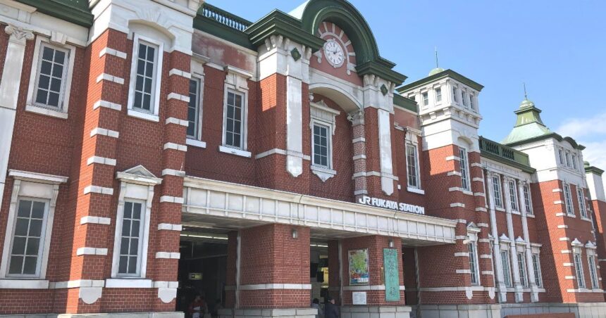 深谷市西島町、ミニ東京駅とも呼ばれ、レンガ風のタイルが美しいJR高崎線の深谷駅